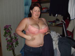 Capelli sulla figa di una signora grassa - foto #5