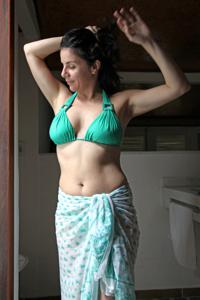 Patricia brasiliana in costume da bagno - foto #4