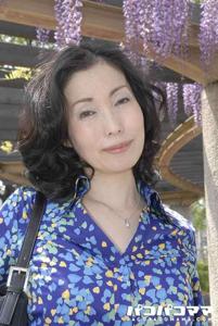 Adorabile figa pelosa di casalinga giapponese ha bisogno di un'attenzione costante - foto #14