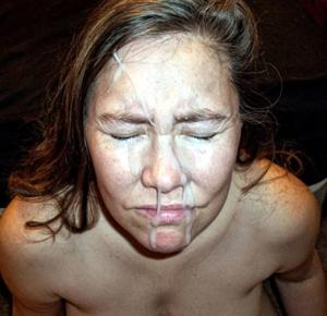 Lo sperma del marito le spruzza regolarmente sul viso - foto #13